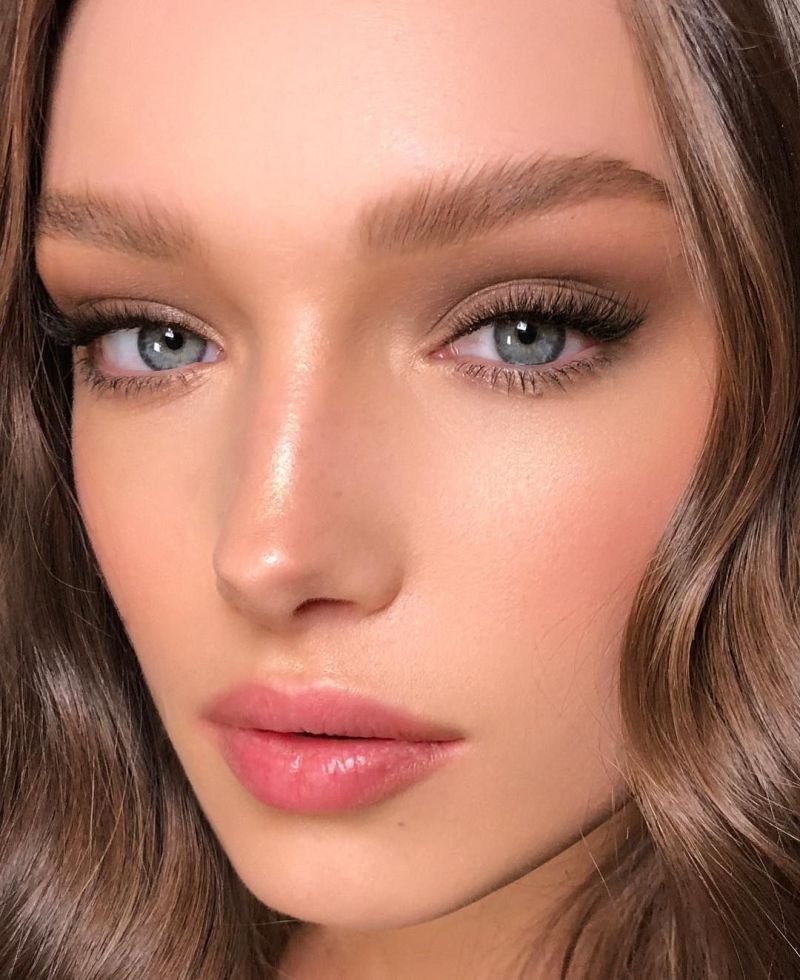 Трендовый макияж в стиле нюд