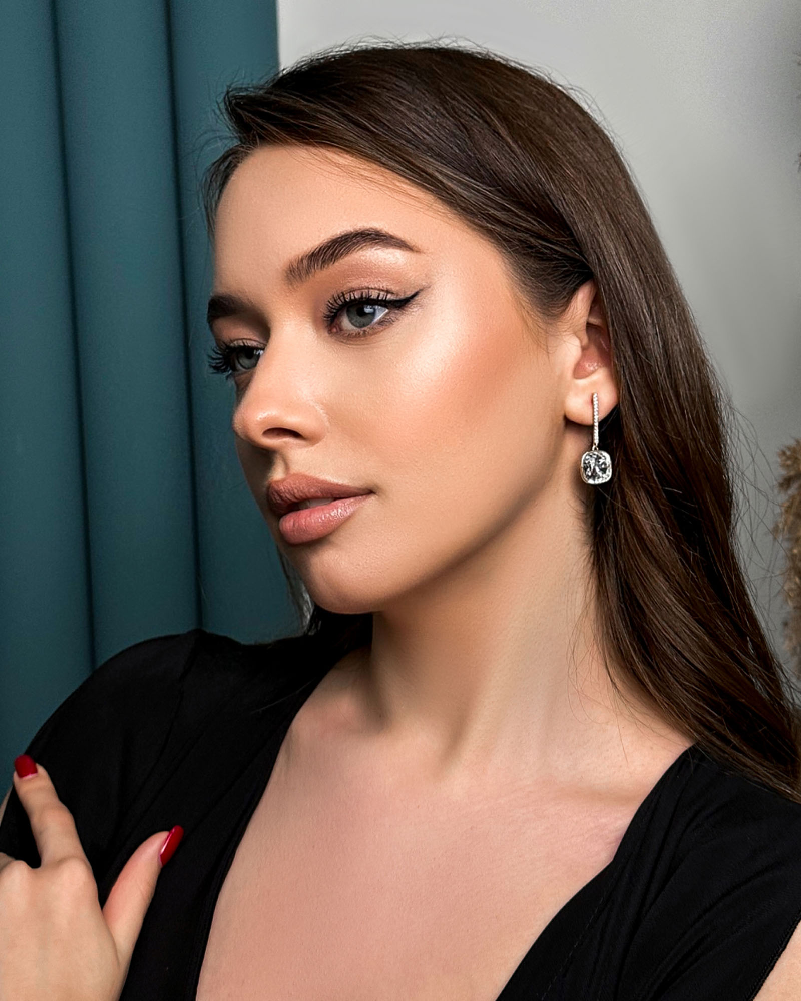 Сережки Crystal Dangle Earrings 450 Білі