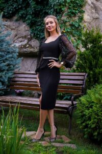 Коктейльна Сукня Бісерні Рукави 24067 Чорна
